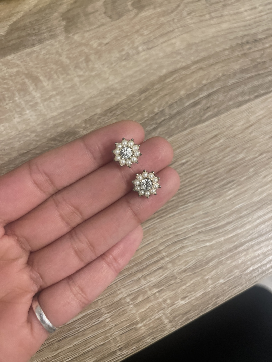 Pearl and Crystal Flower Stud Earrings - photo 3