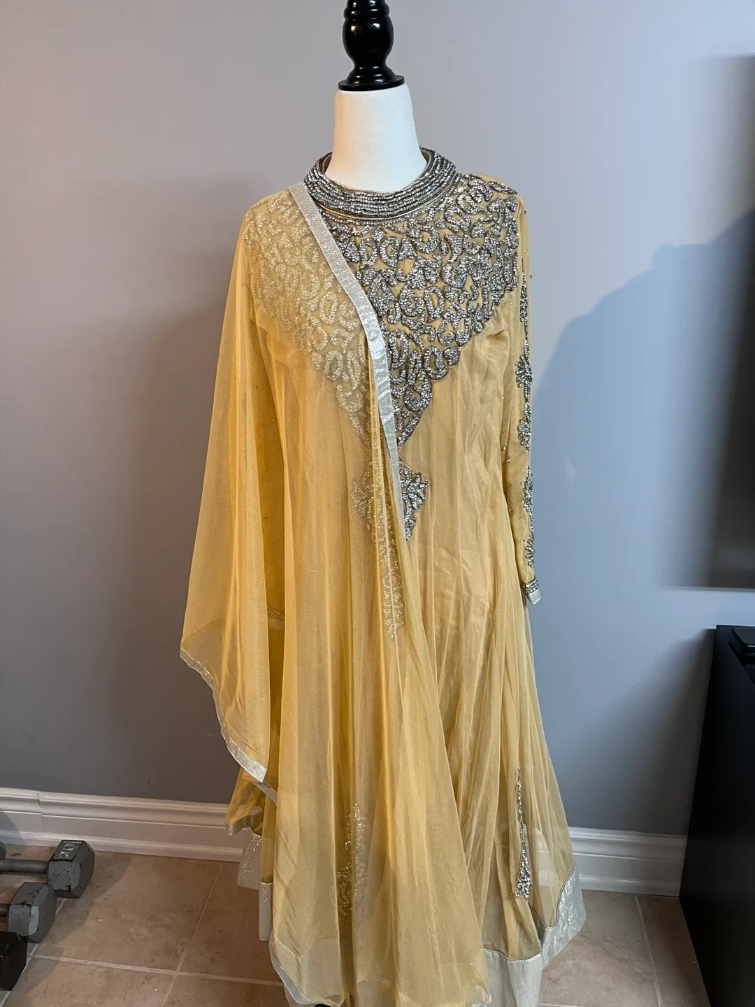 Beautiful Beige Embroidered Shalwar Kameez image indicator(4)