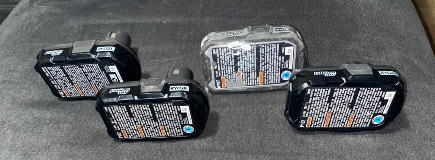 4 Ryobi 18V Lithium-ion Batteries image indicator(3)