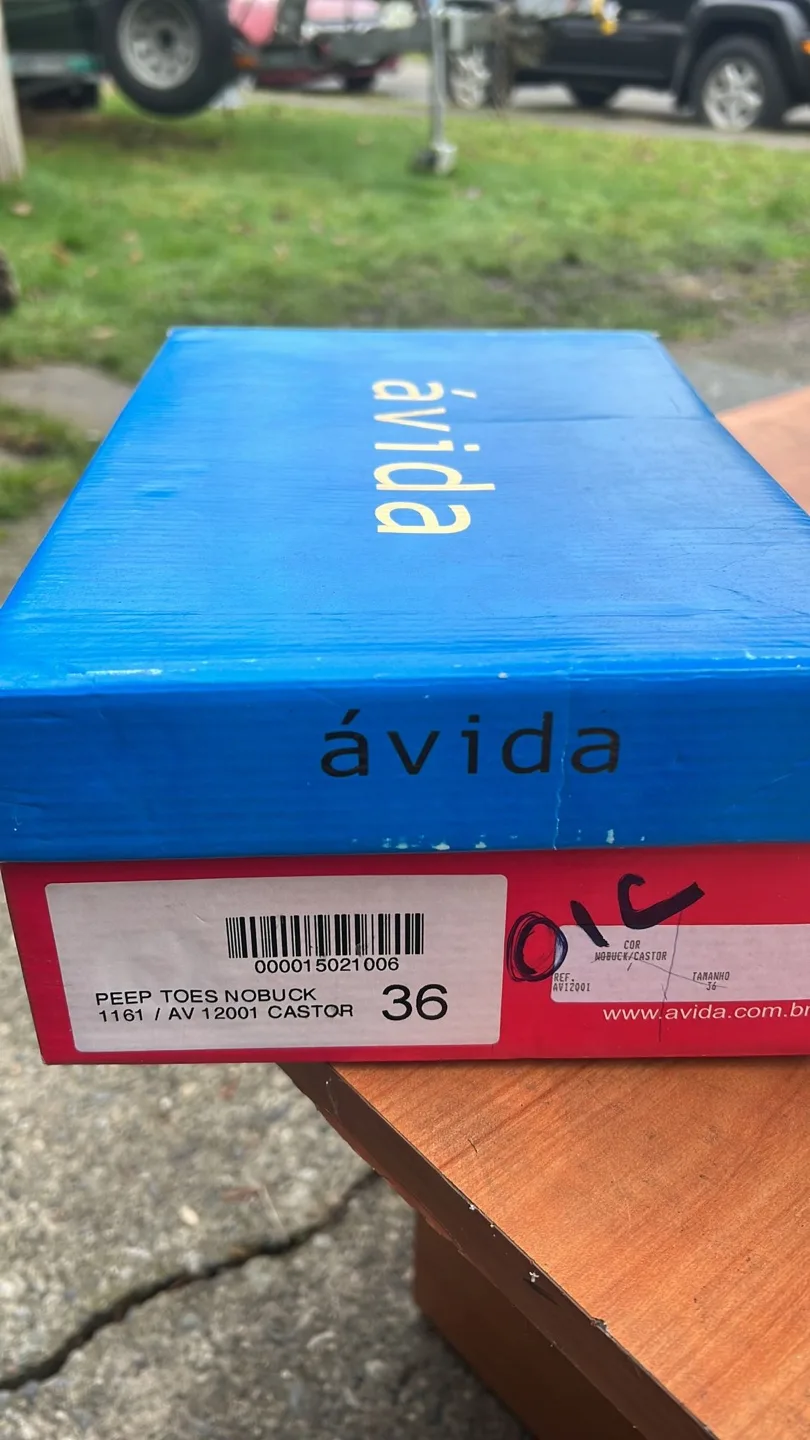 Ávida Women's Snakeskin Peep-Toe Heels image indicator(6)