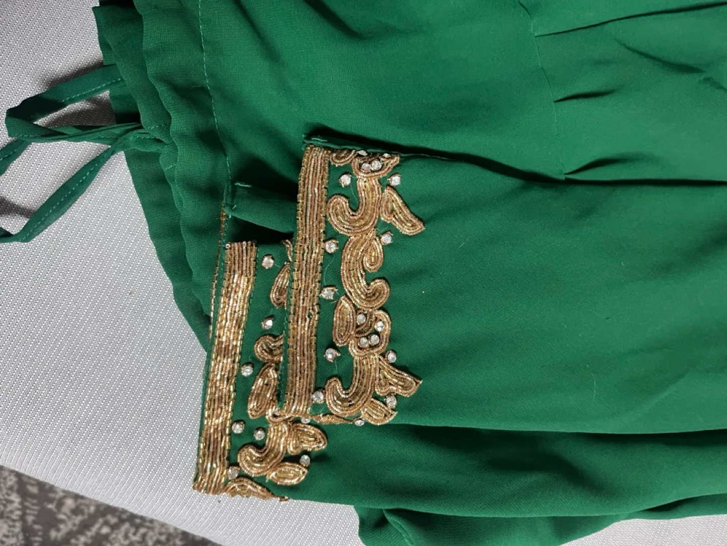Gorgeous Emerald Green Embroidered Shalwar Kameez image indicator(6)