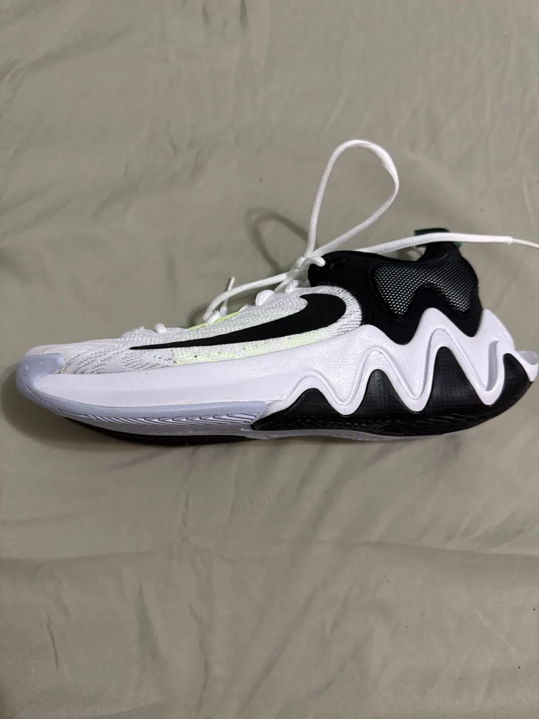 Nike Giannis Immortality 2 Basketball Shoes Men - Size US 7 image indicator(3)