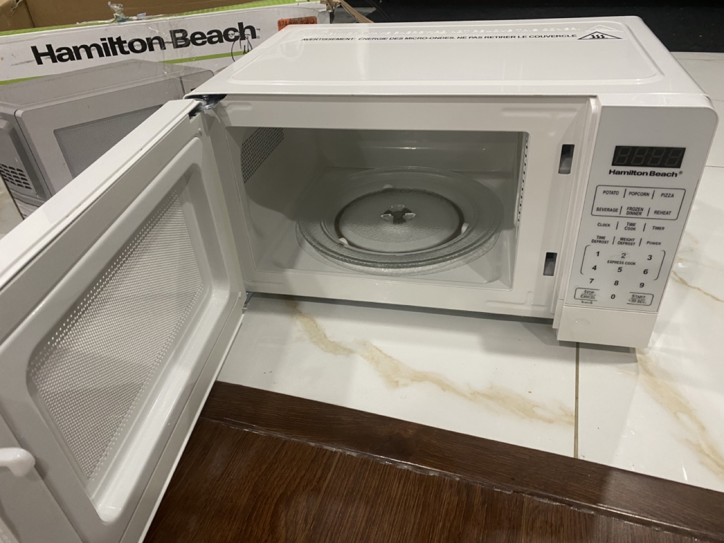 Hamilton Beach 0.7 cu. ft. Microwave