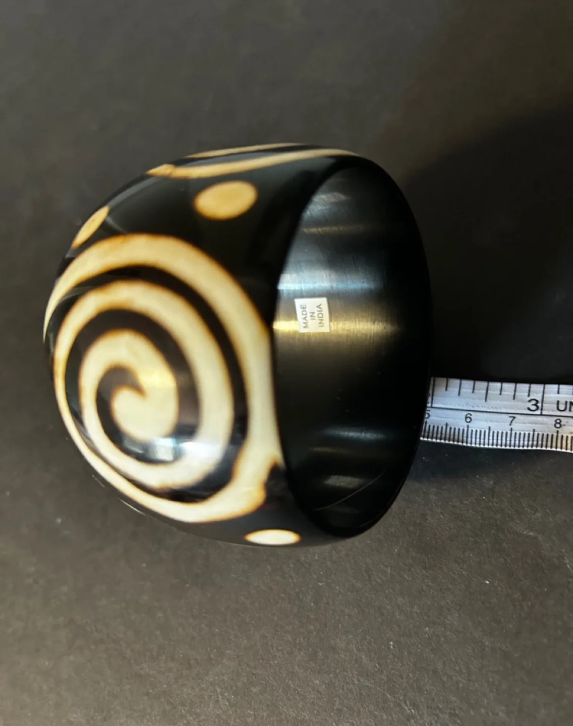 Unique Ethnic Resin Bangles image indicator(8)