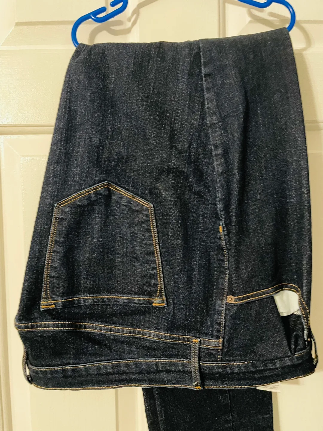 Women's Dark Wash Skinny Jeans image indicator(2)