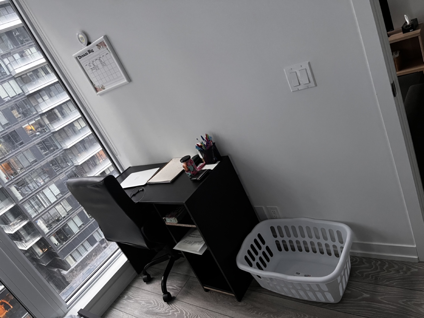 Black Office Chair and Table. 2 for 1 price - photo 4