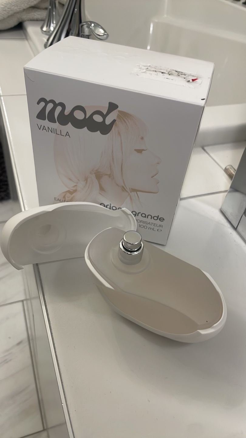 Ariana Grande Mod Vanilla Eau De Parfum 100ml - photo 4