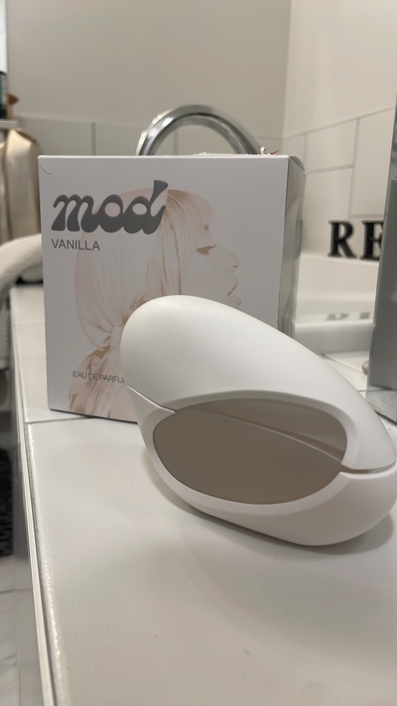 Ariana Grande Mod Vanilla Eau De Parfum 100ml - photo 3