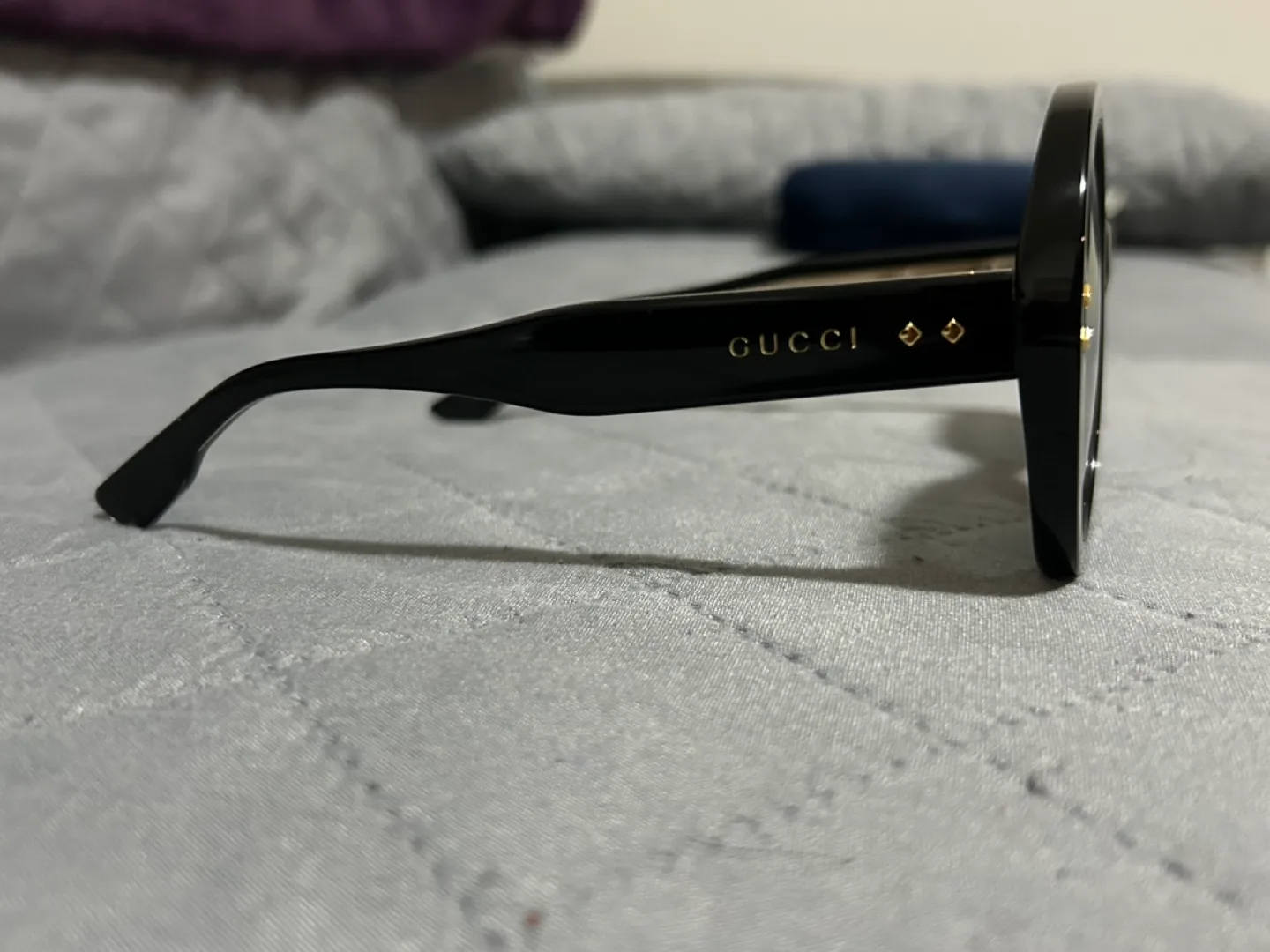 Gucci Sunglasses Black image indicator(2)