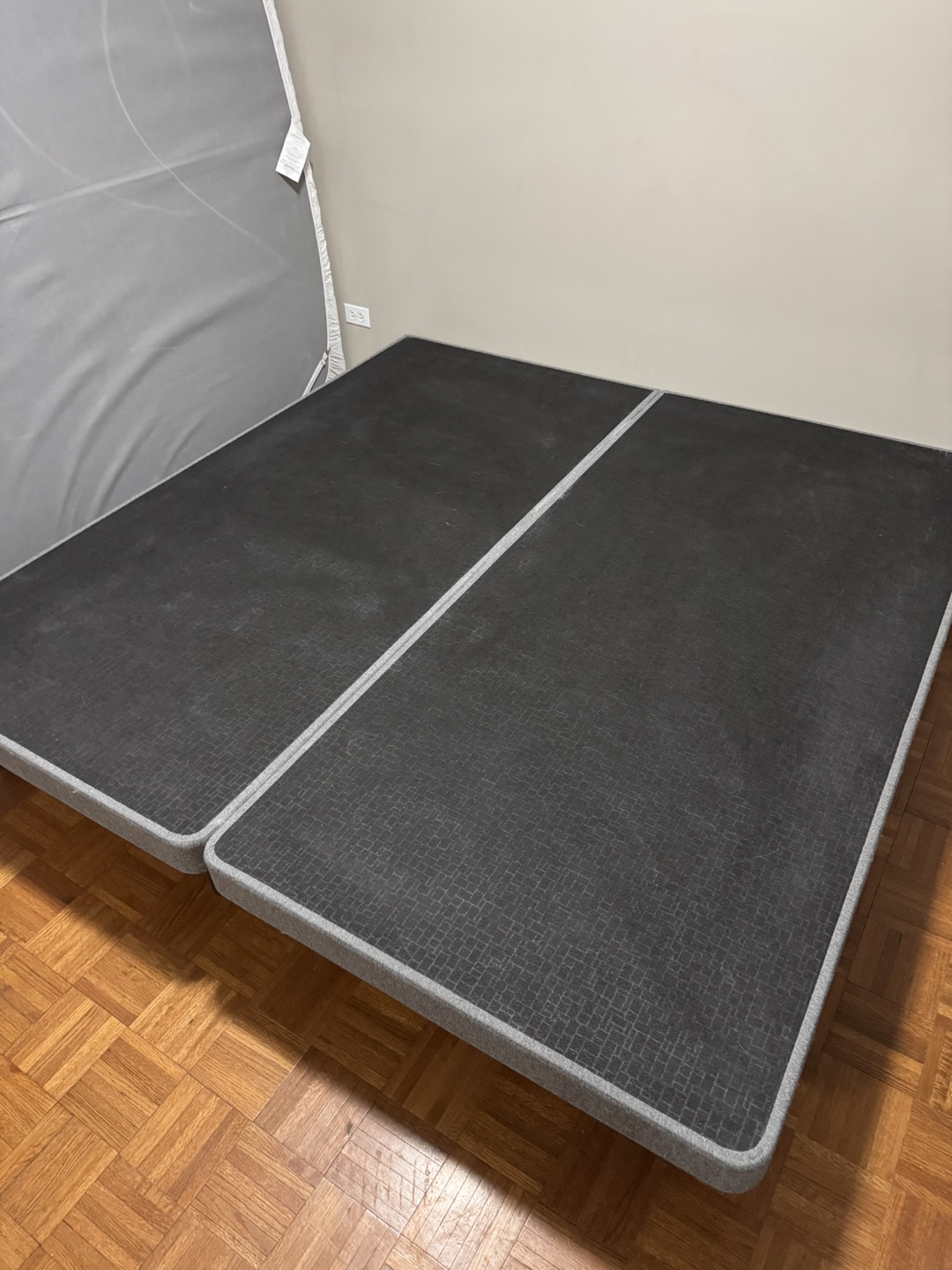 King bed Frame Moveout sale