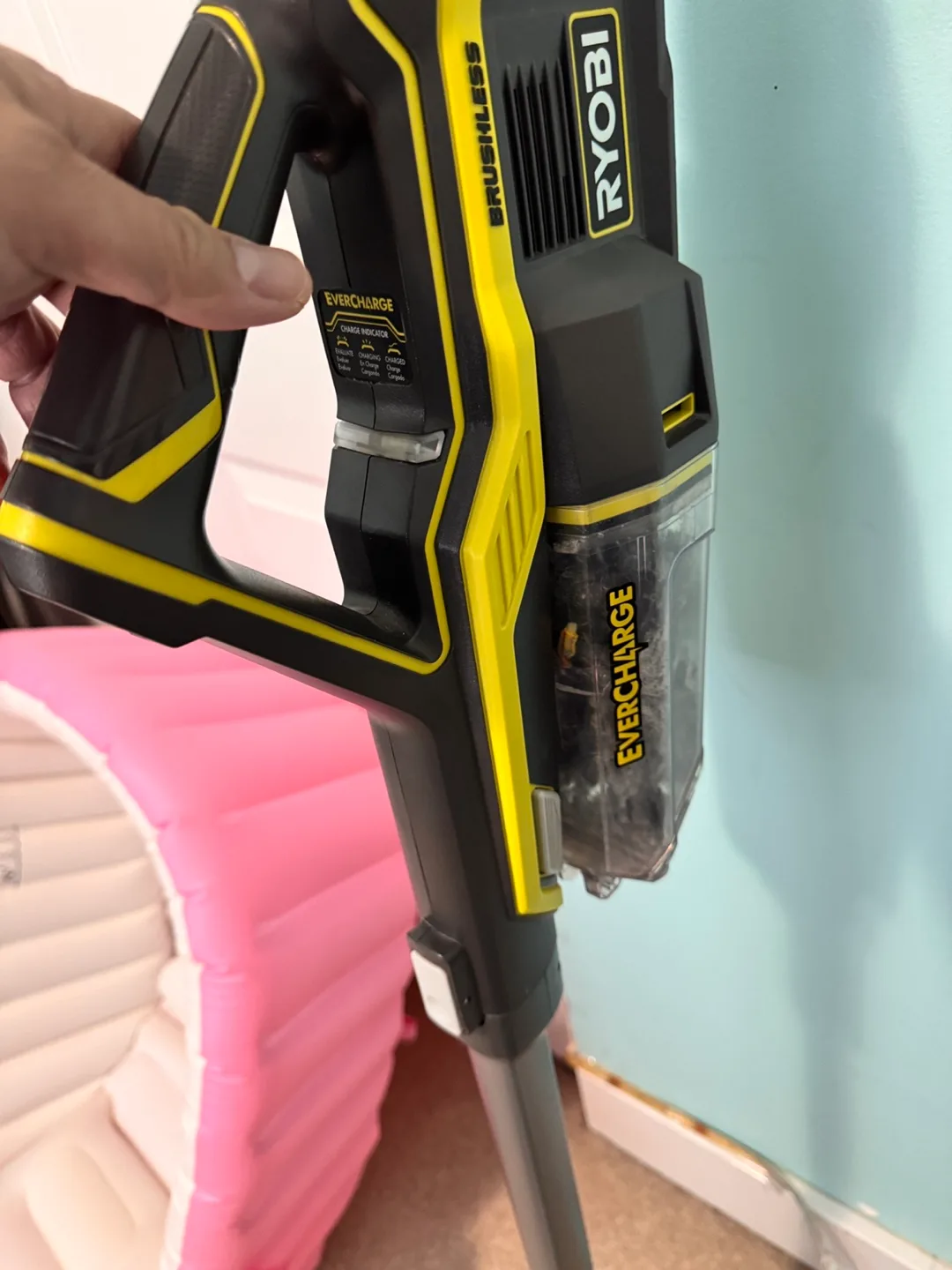 Ryobi ONE+ Cordless Handheld Vacuum image indicator(2)