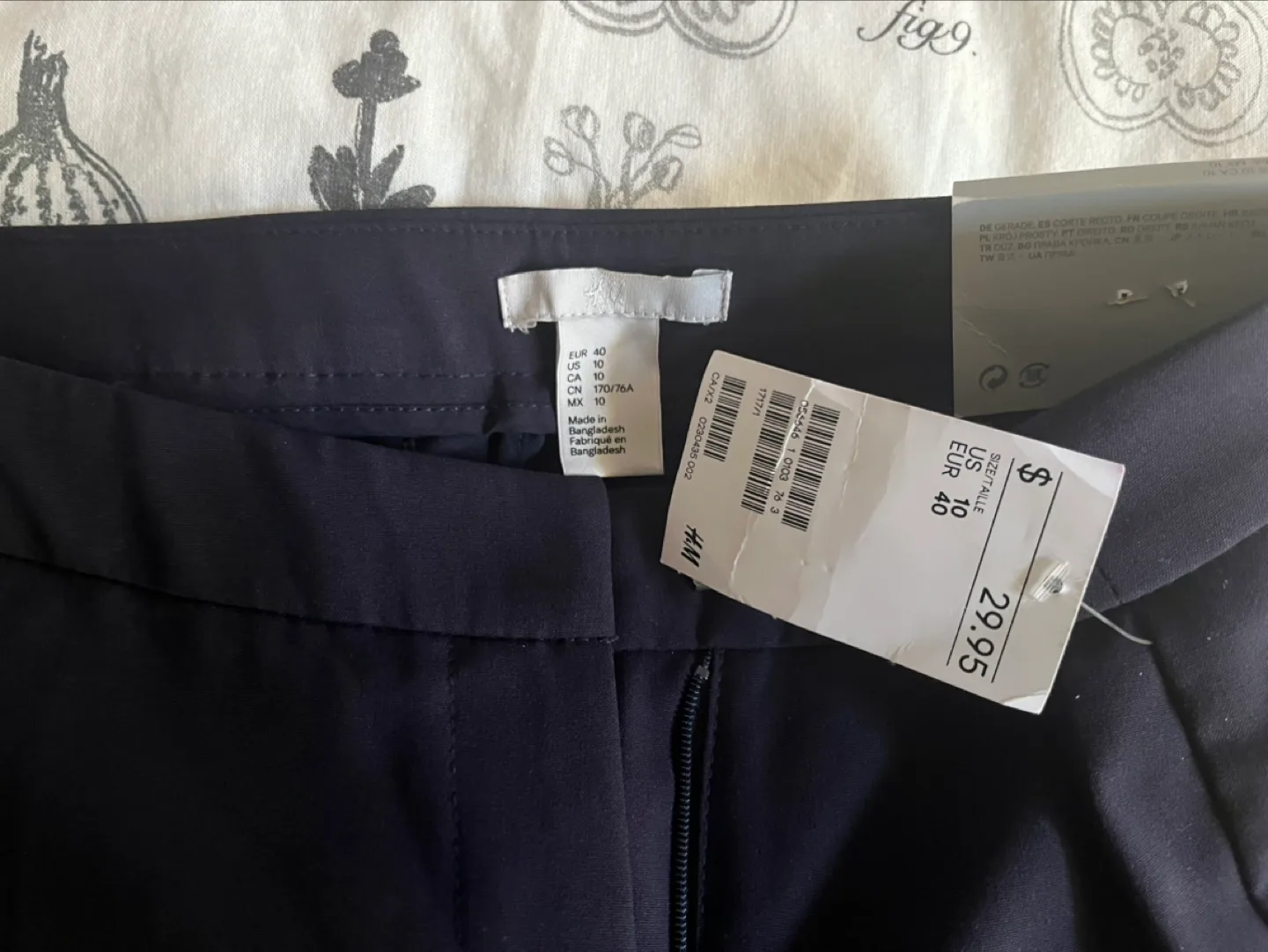 Bundle of Two Women's Dress Pants - RW&CO & H&M NEW image indicator(2)