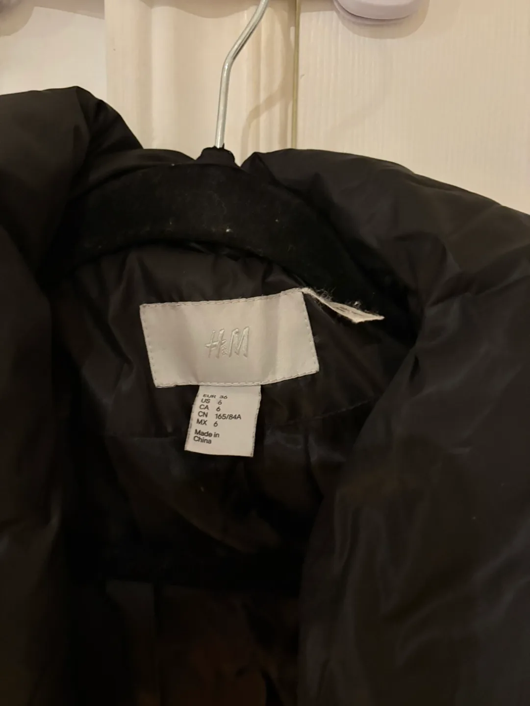 H&M Black Puffer Coat - Size 6 image indicator(2)