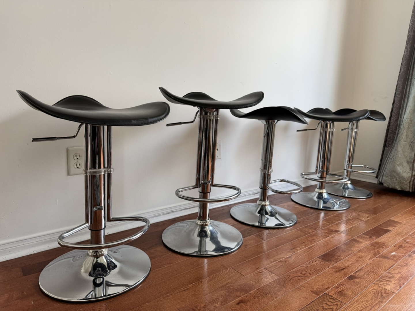 Set of six Adjustable Bar Stools - photo 2