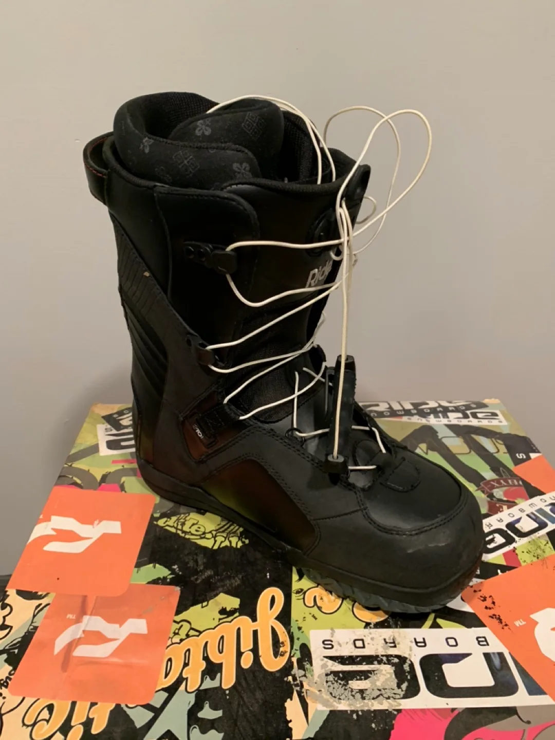 Ride Snowboard Package - Includes Boots & Bindings image indicator(5)