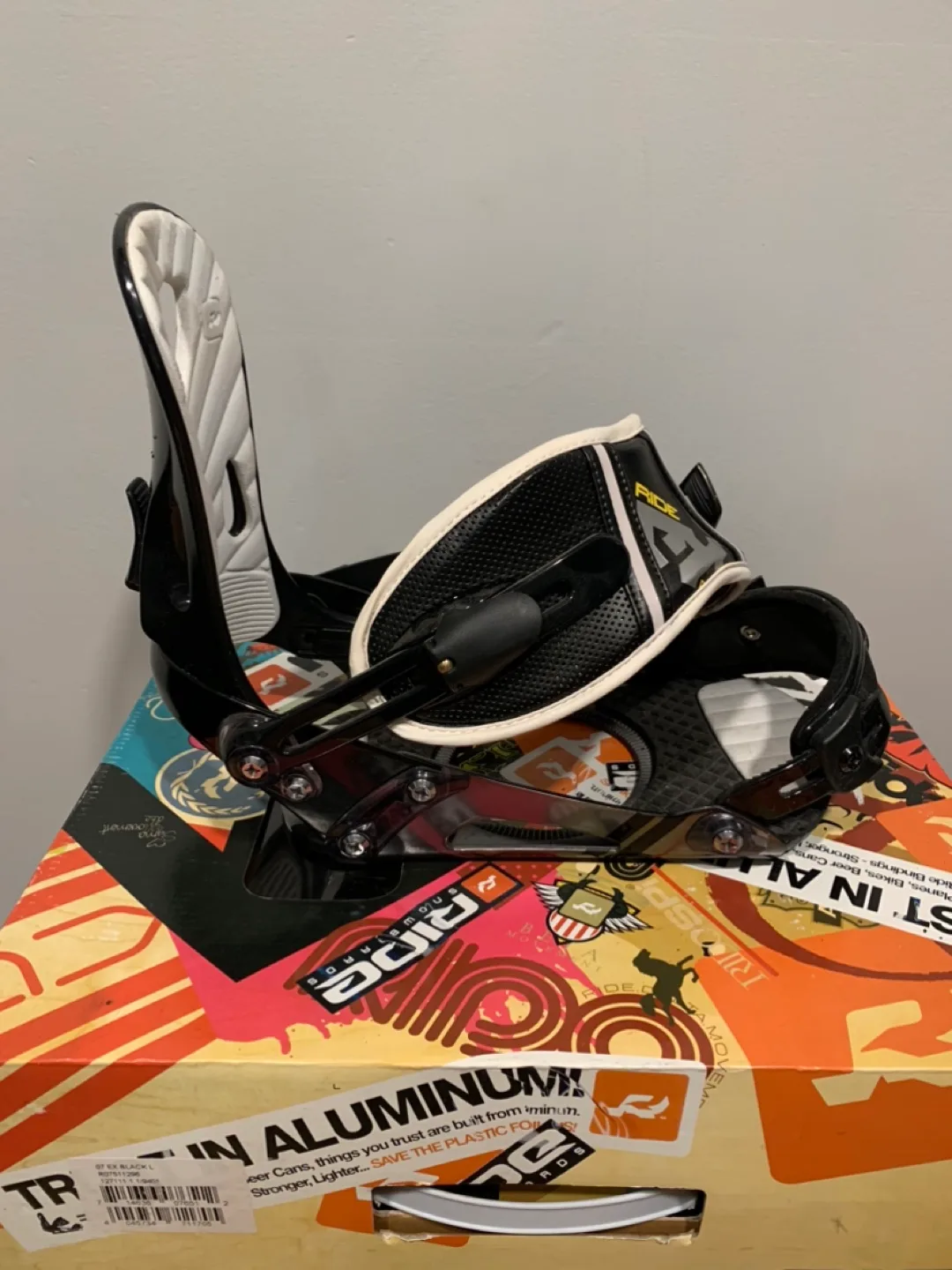 Ride Snowboard Package - Includes Boots & Bindings image indicator(7)