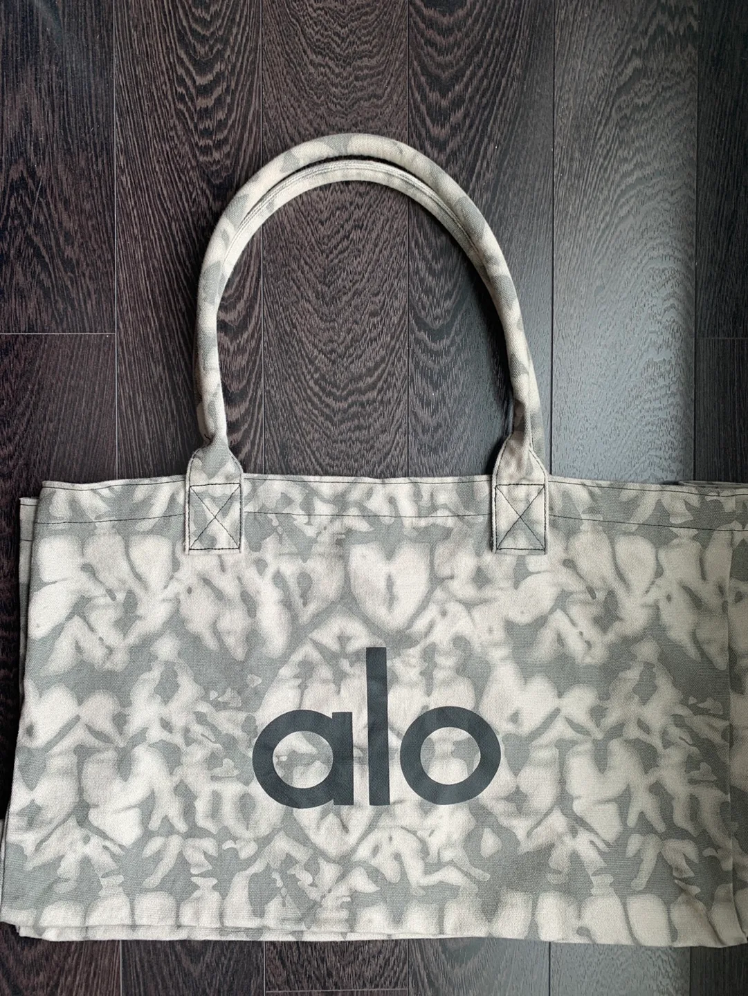 Alo Yoga Tote Bag - Grey Tie-Dye thumbnail