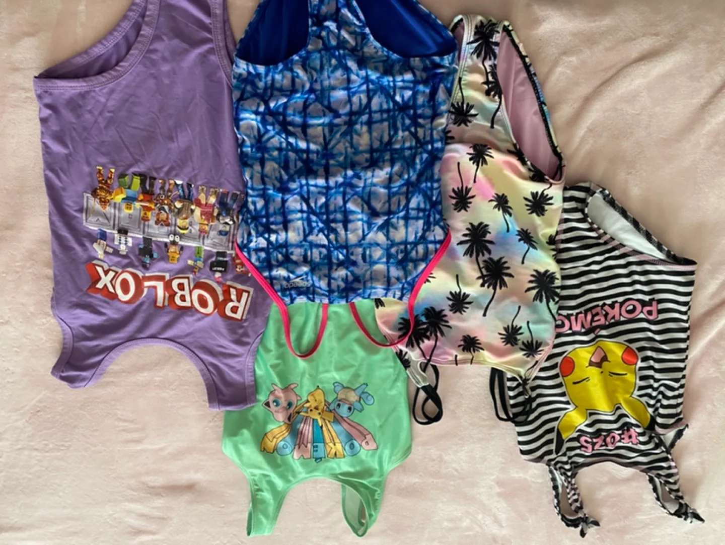 Girls' Clothing Bundle - size small (7-8) image indicator(3)