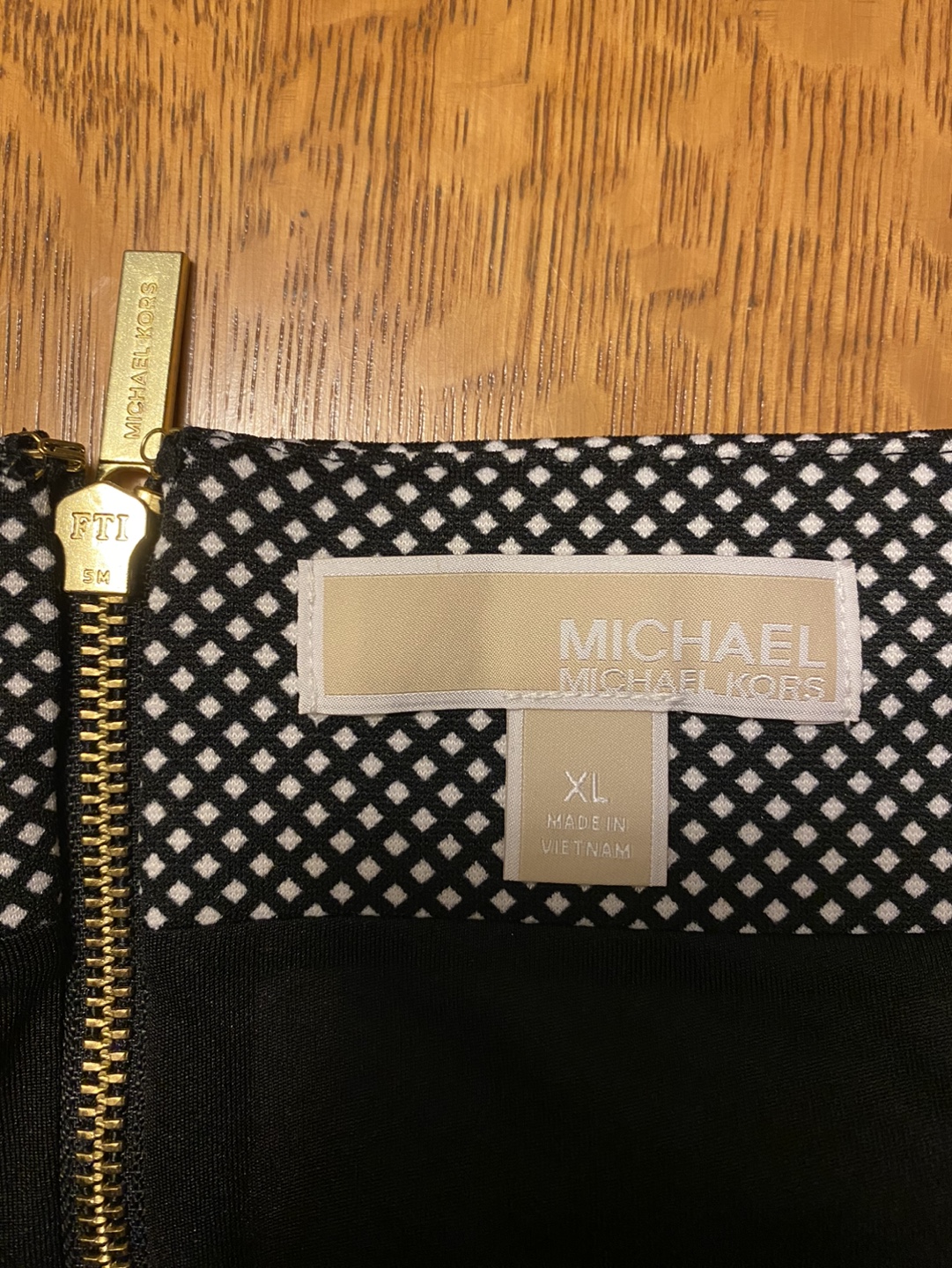 Michael Kors Black and White Pencil Skirt - Size XL - photo 5