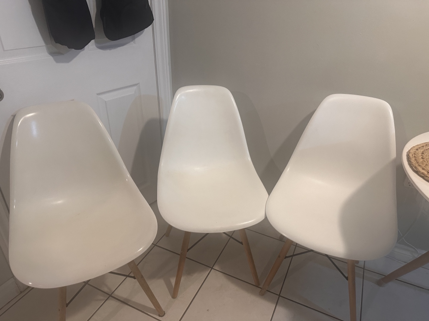 Set of Three White Plastic Dining Chairs with Wooden Legs - photo 3
