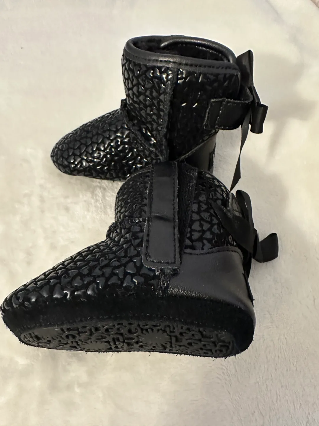 UGG Baby Girl's Black Boots Size 1 image indicator(2)