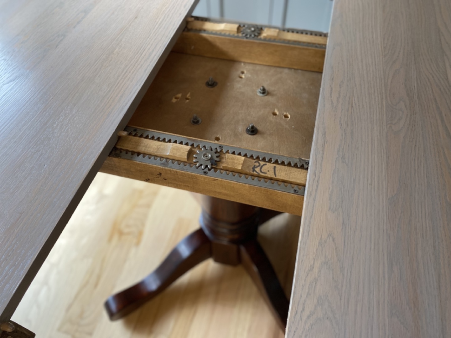 Oak Dining Table - photo 3