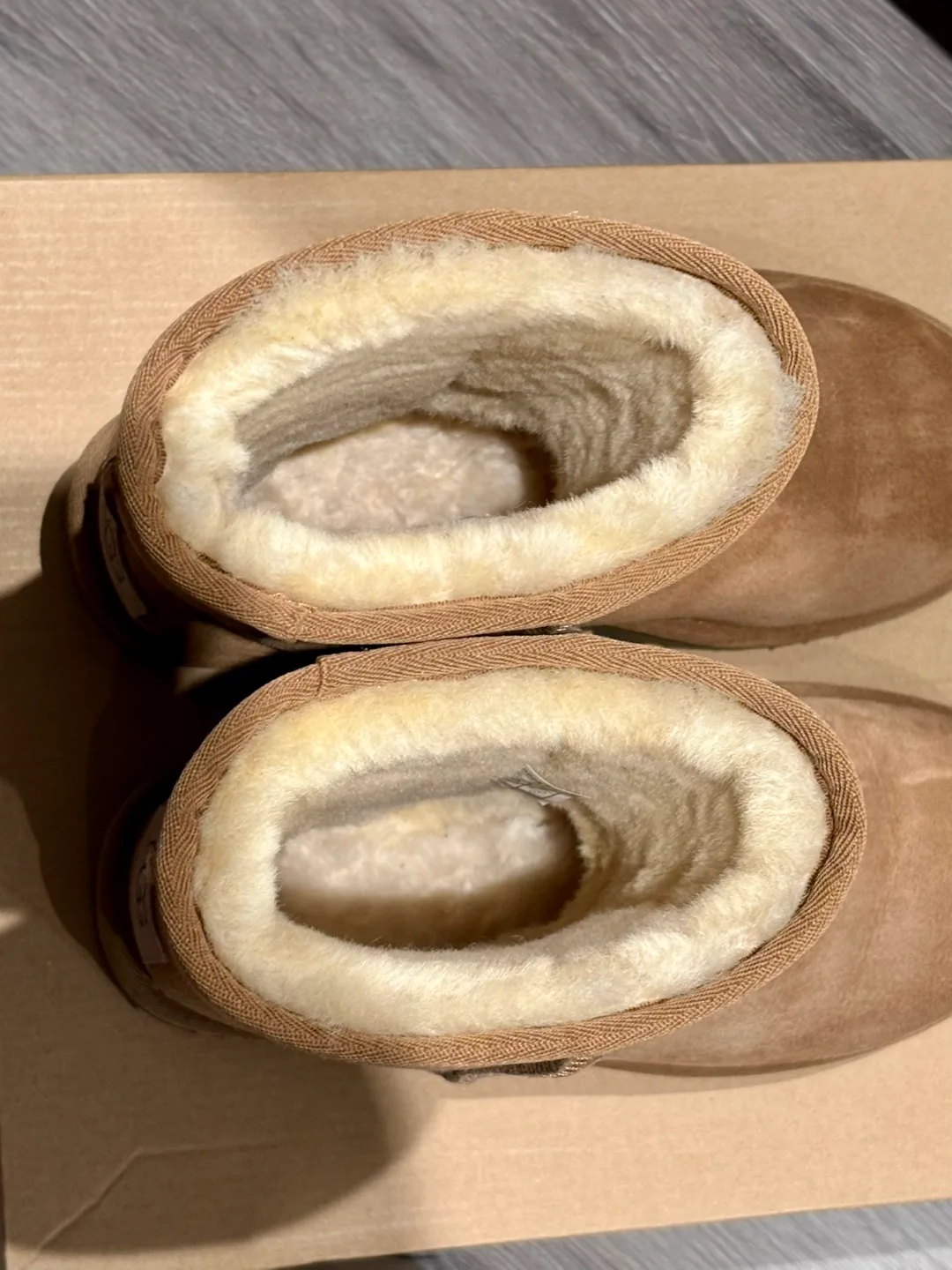 UGG Classic Mini Boots - Size 7 - Chestnut image indicator(5)