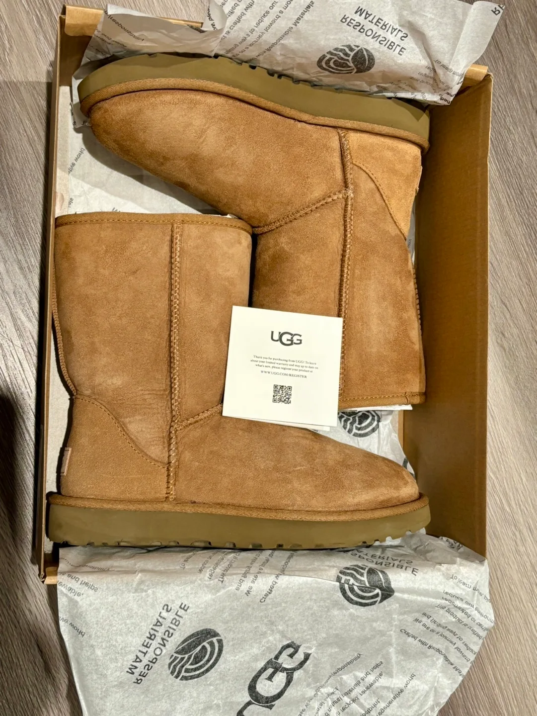 UGG Classic Mini Boots - Size 7 - Chestnut image indicator(4)