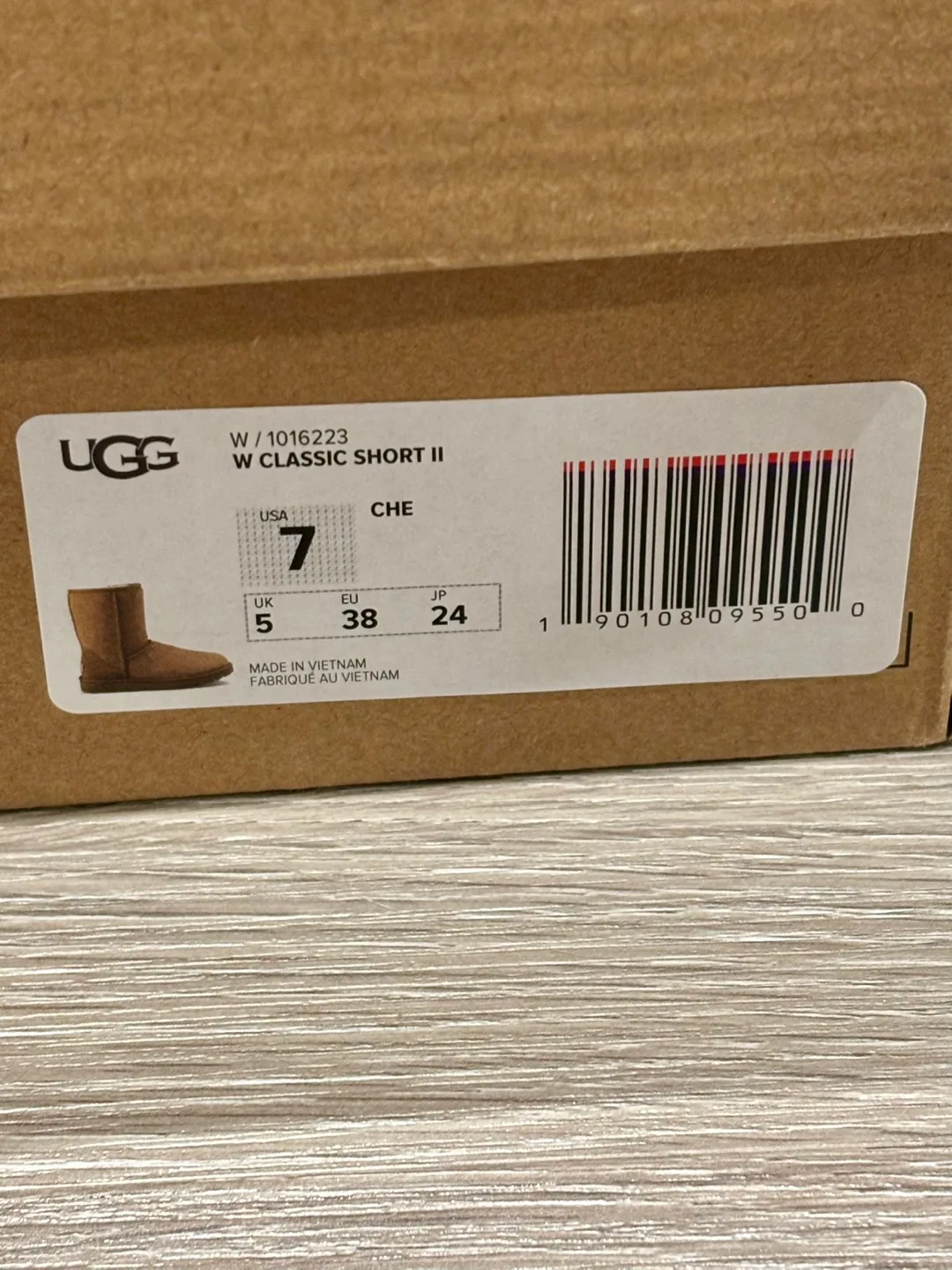 UGG Classic Mini Boots - Size 7 - Chestnut image indicator(8)