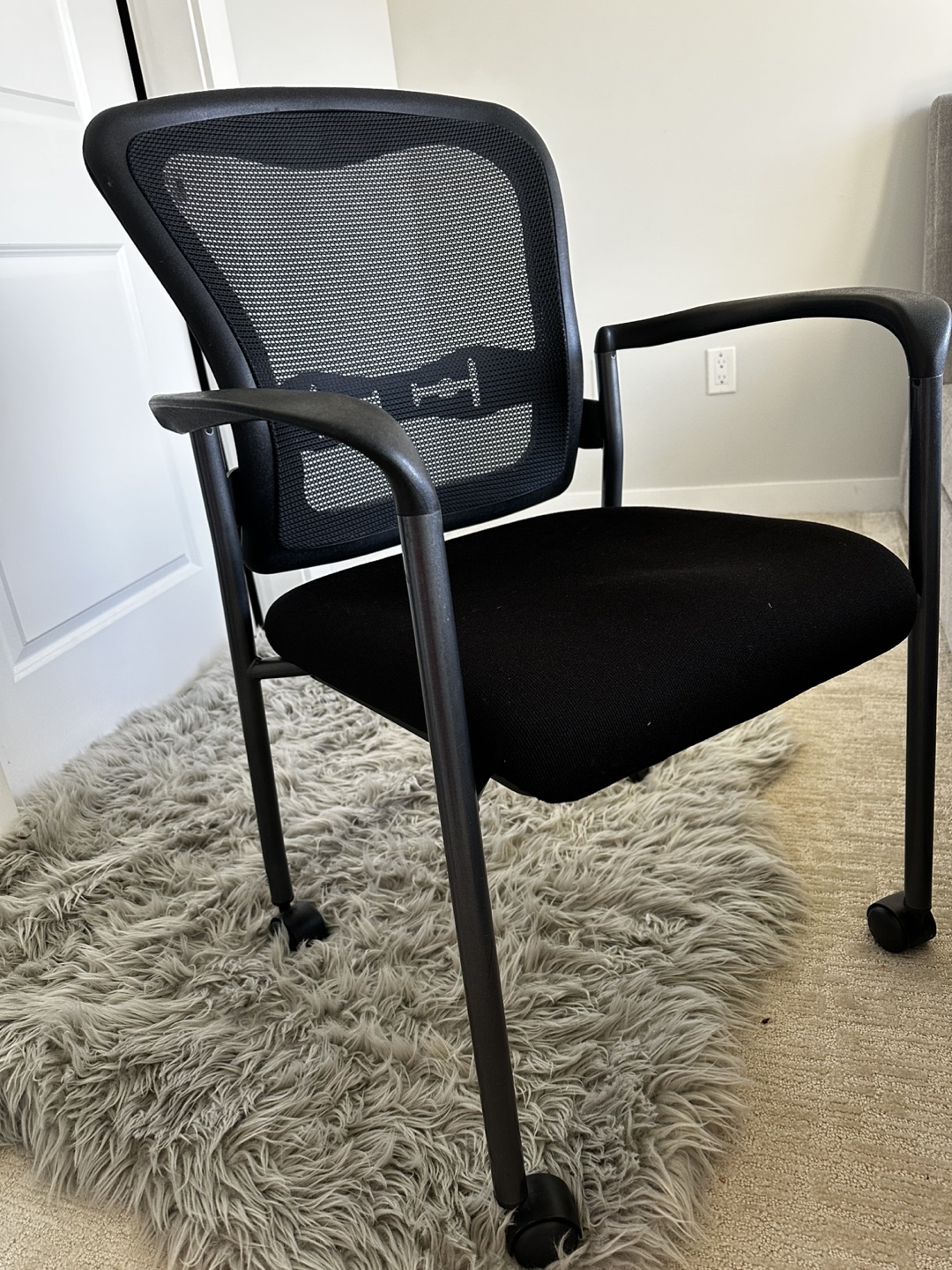 Black Mesh Office Chair with Arms and Wheels