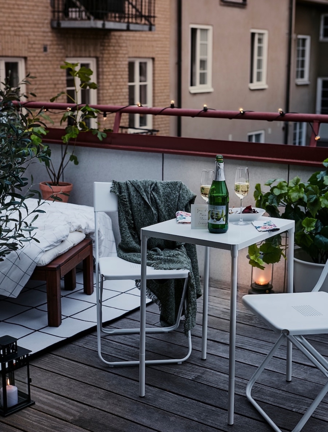 IKEA Table - photo 2