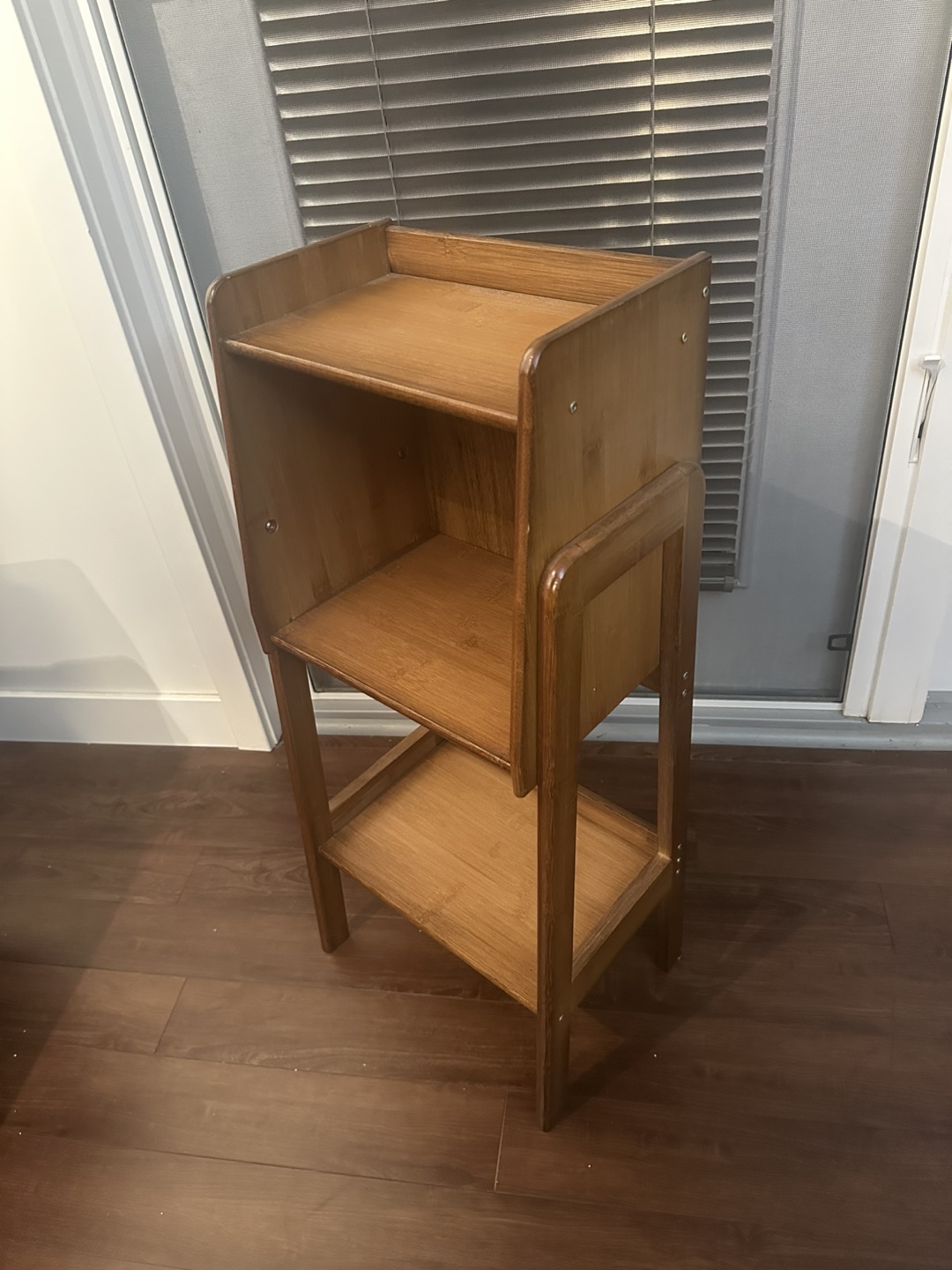 Small Wooden Shelf Unit - photo 3