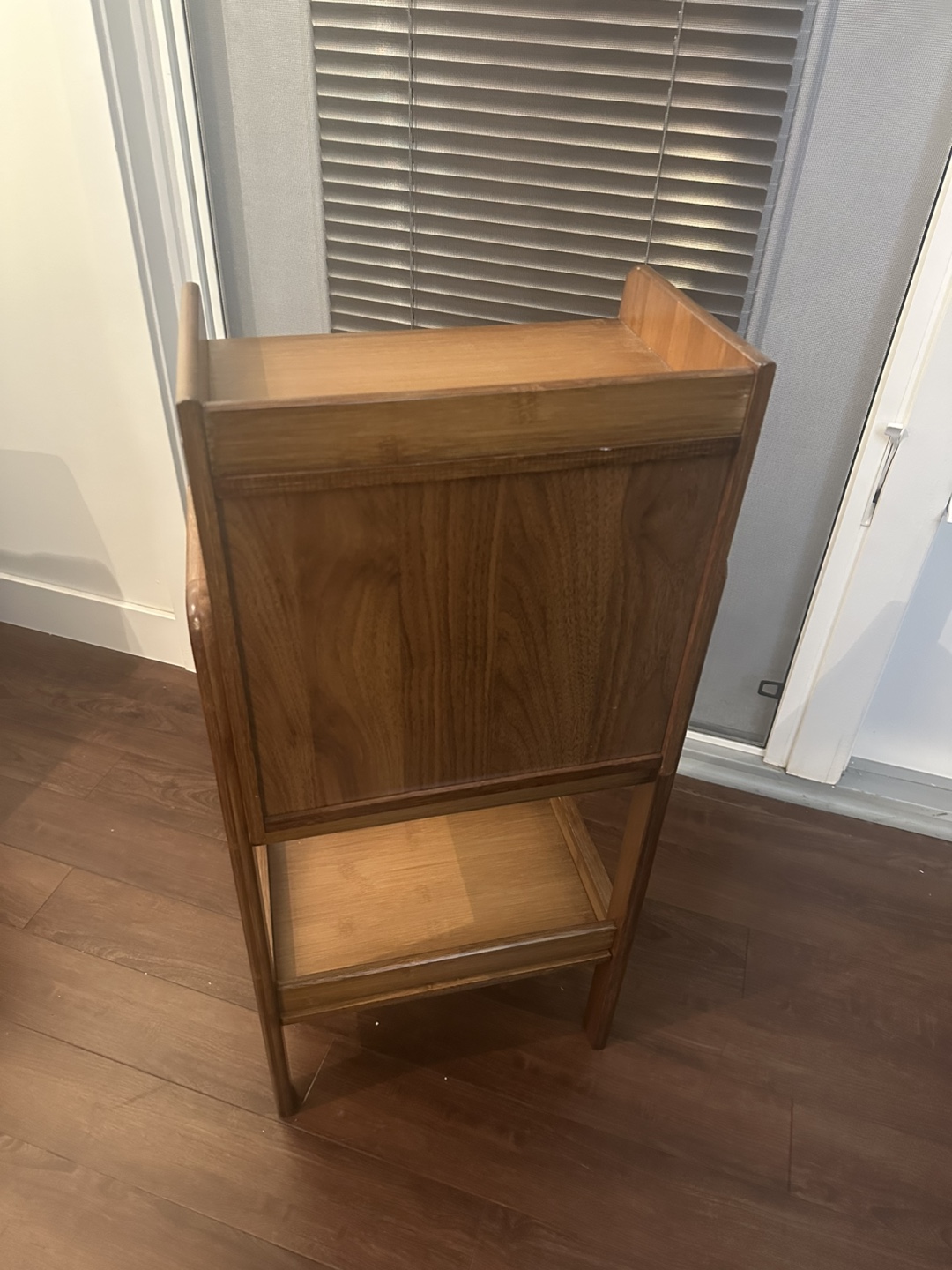 Small Wooden Shelf Unit - photo 4