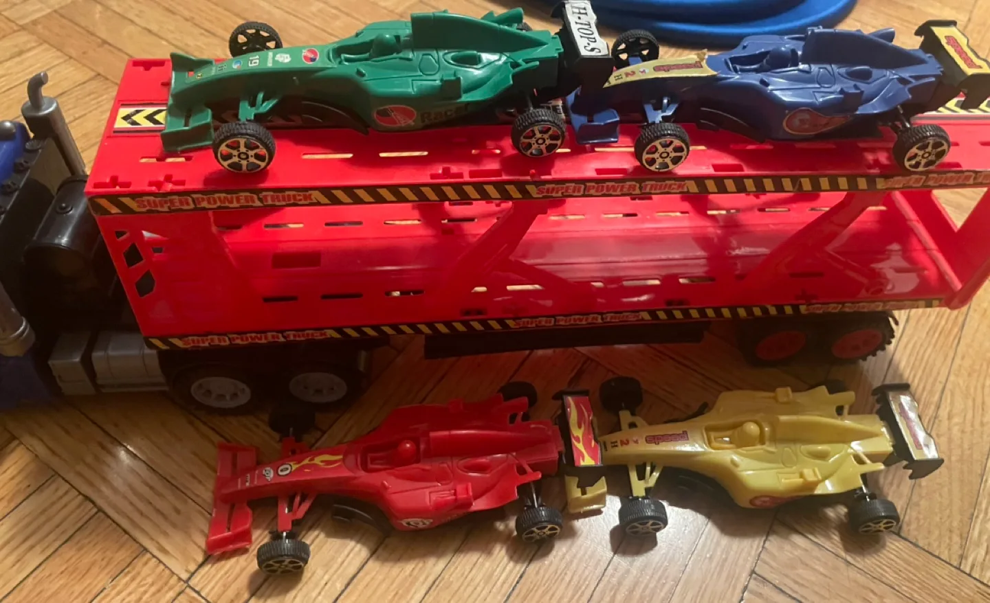 Toy Carrier Truck with Formula 4 Cars image indicator(4)