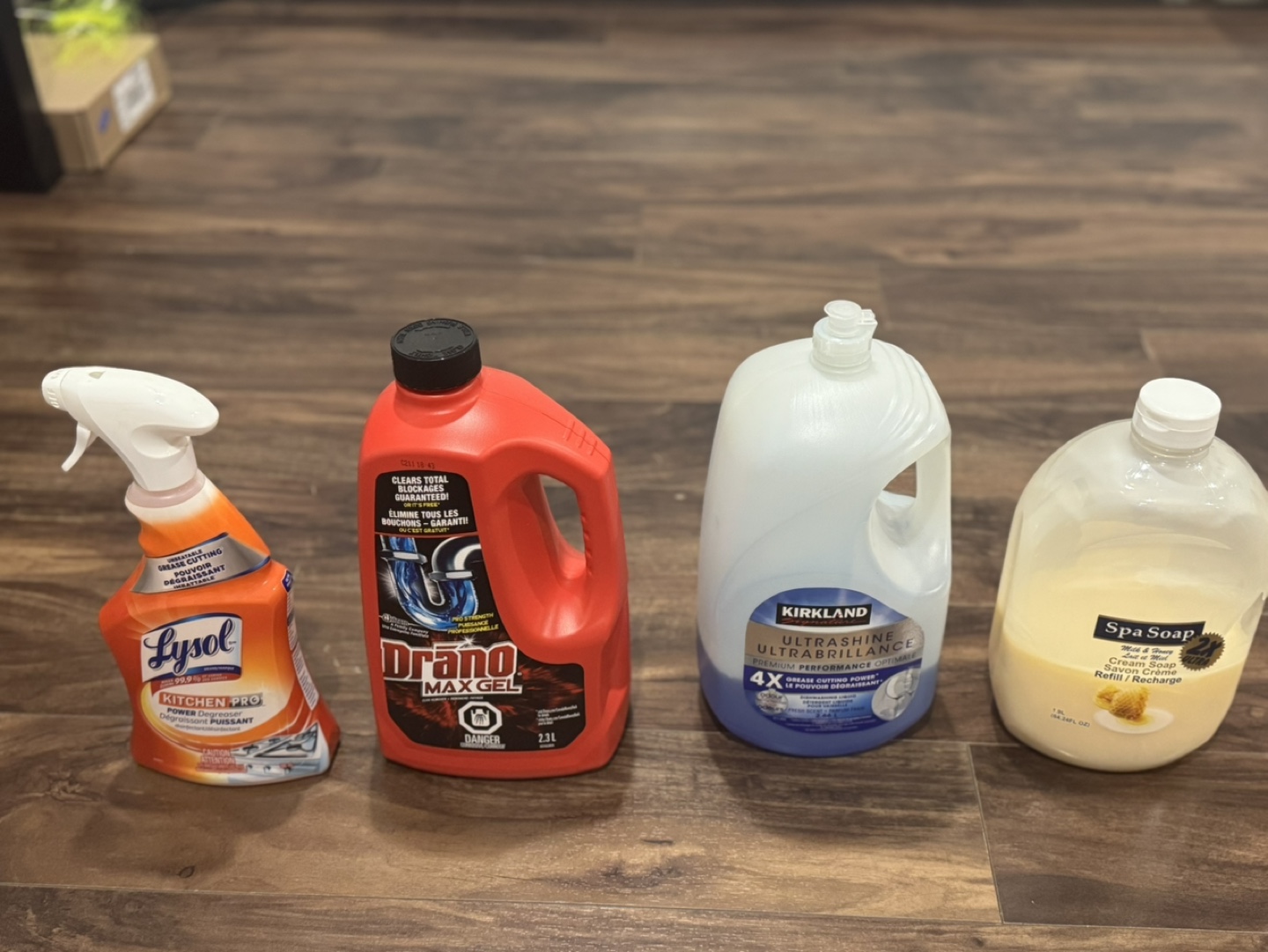 Cleaning supplies bundle - photo 2