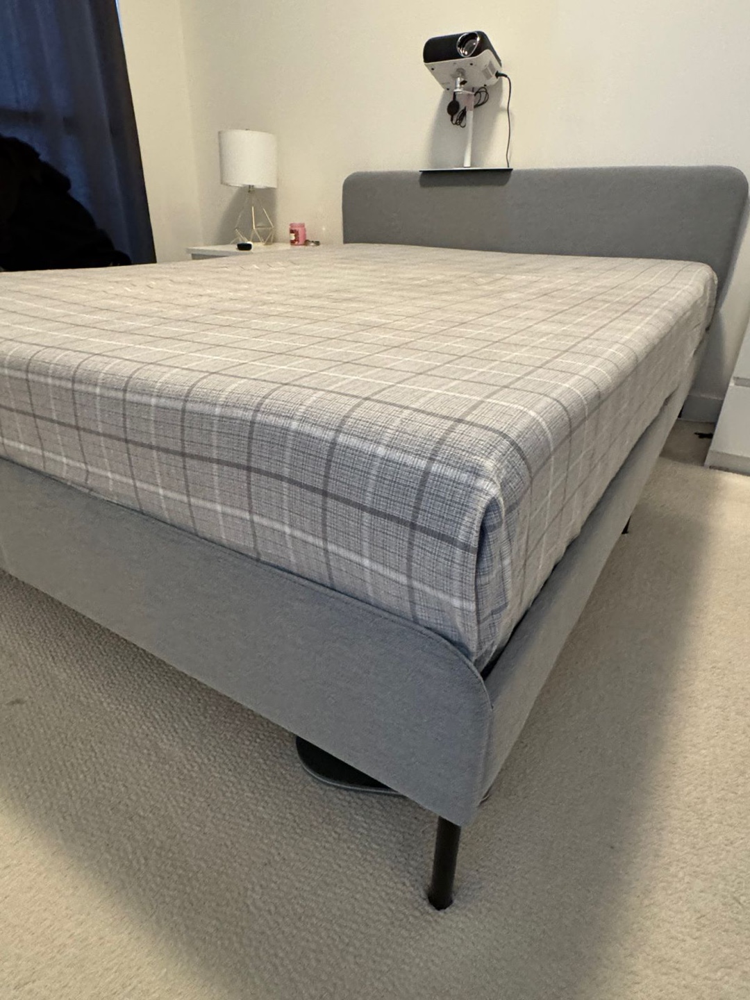 Queen Mattress - Memory Foam - photo 3