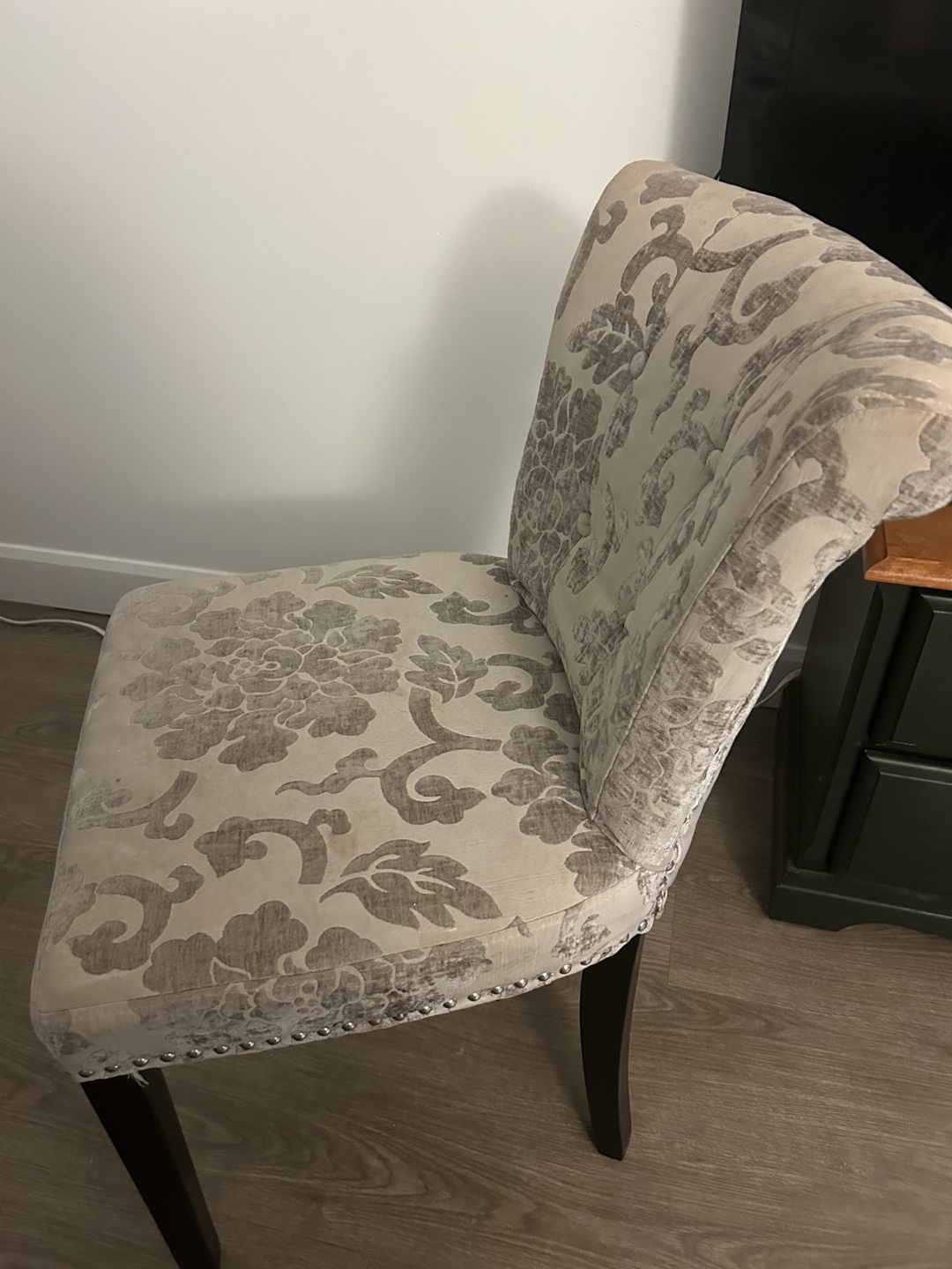 Accent chair