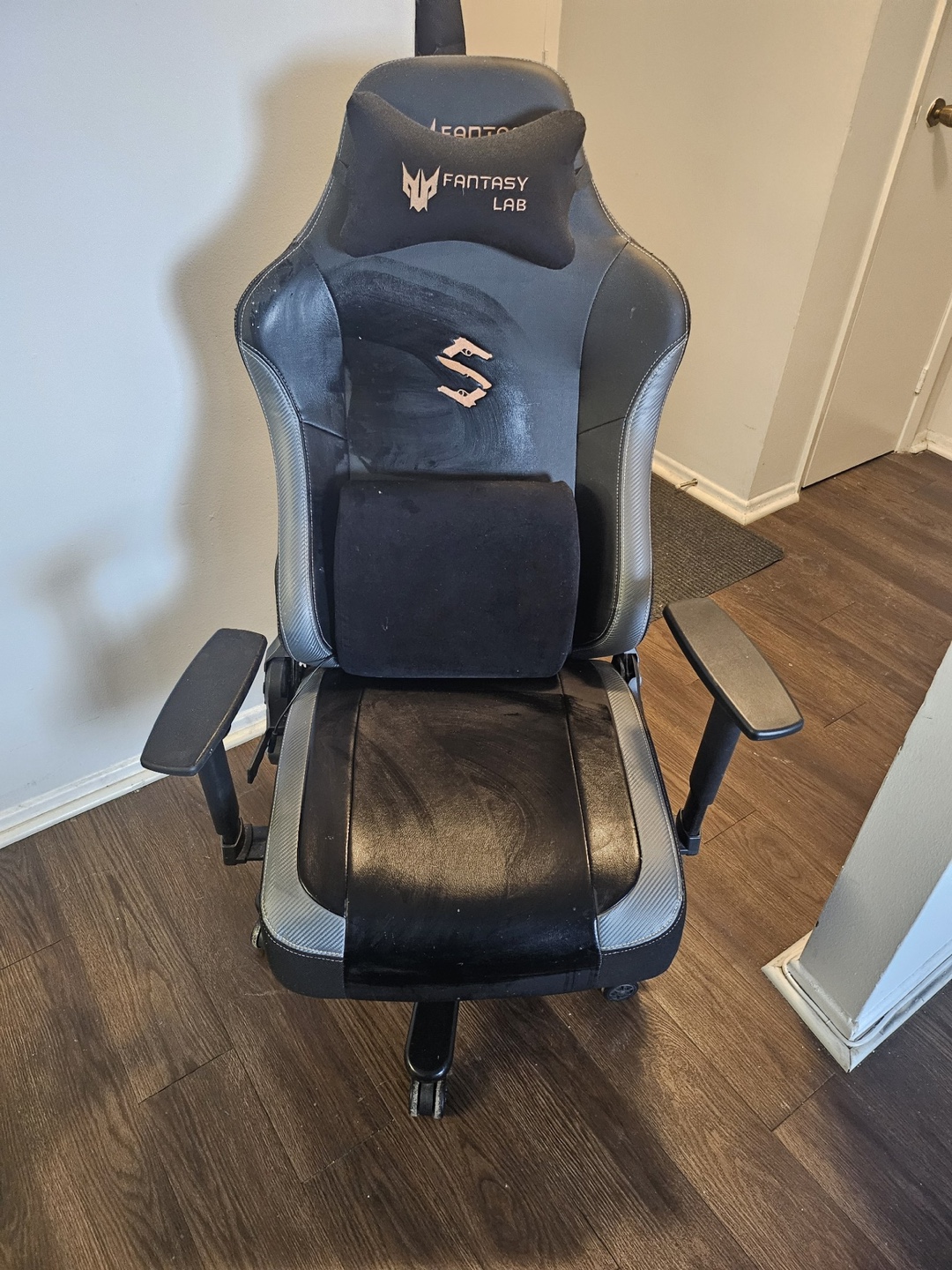 Gaming chair