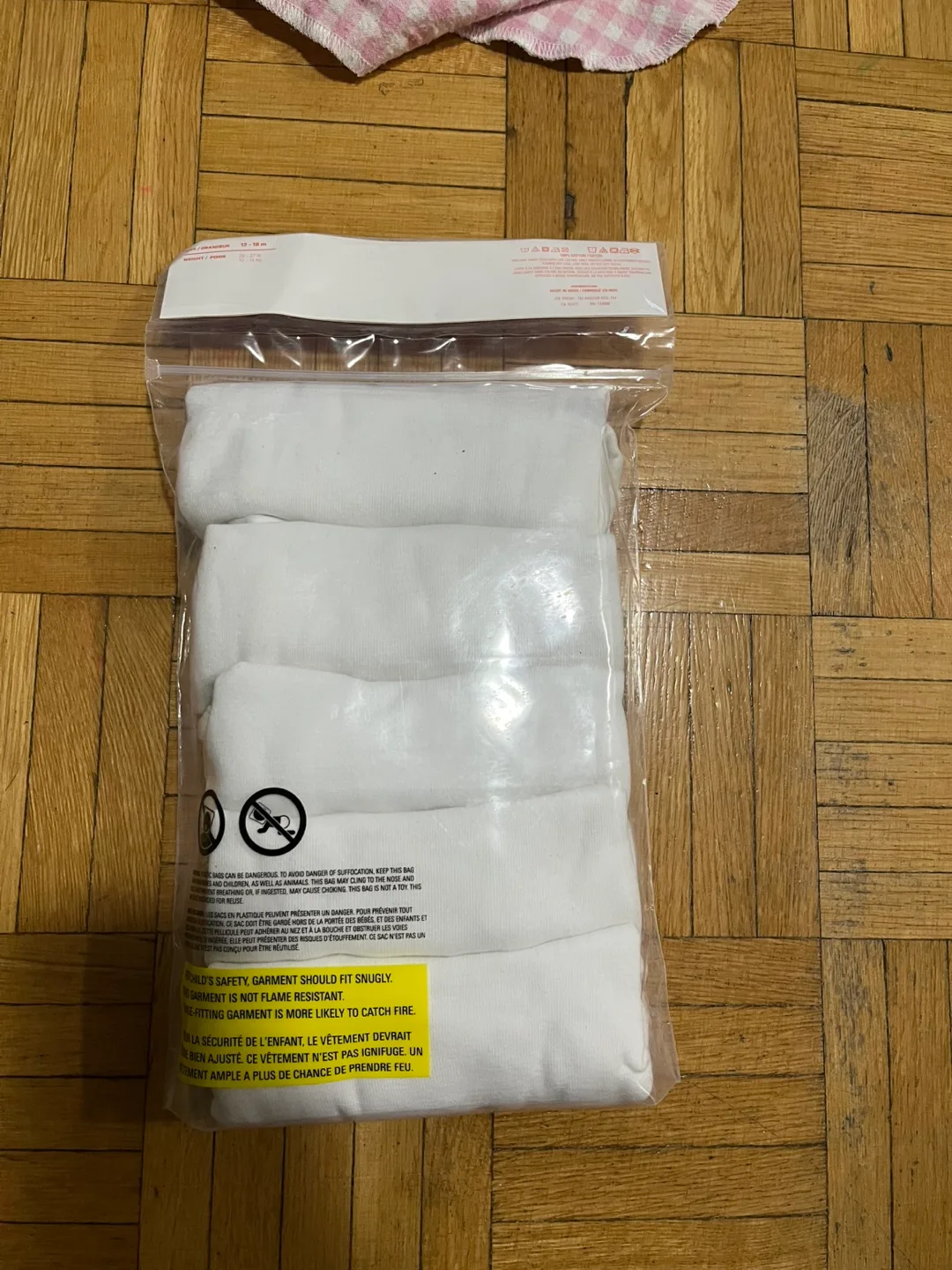 Joe Fresh Baby Bodysuits - 5 Pack - Size 12-18 Months image indicator(2)