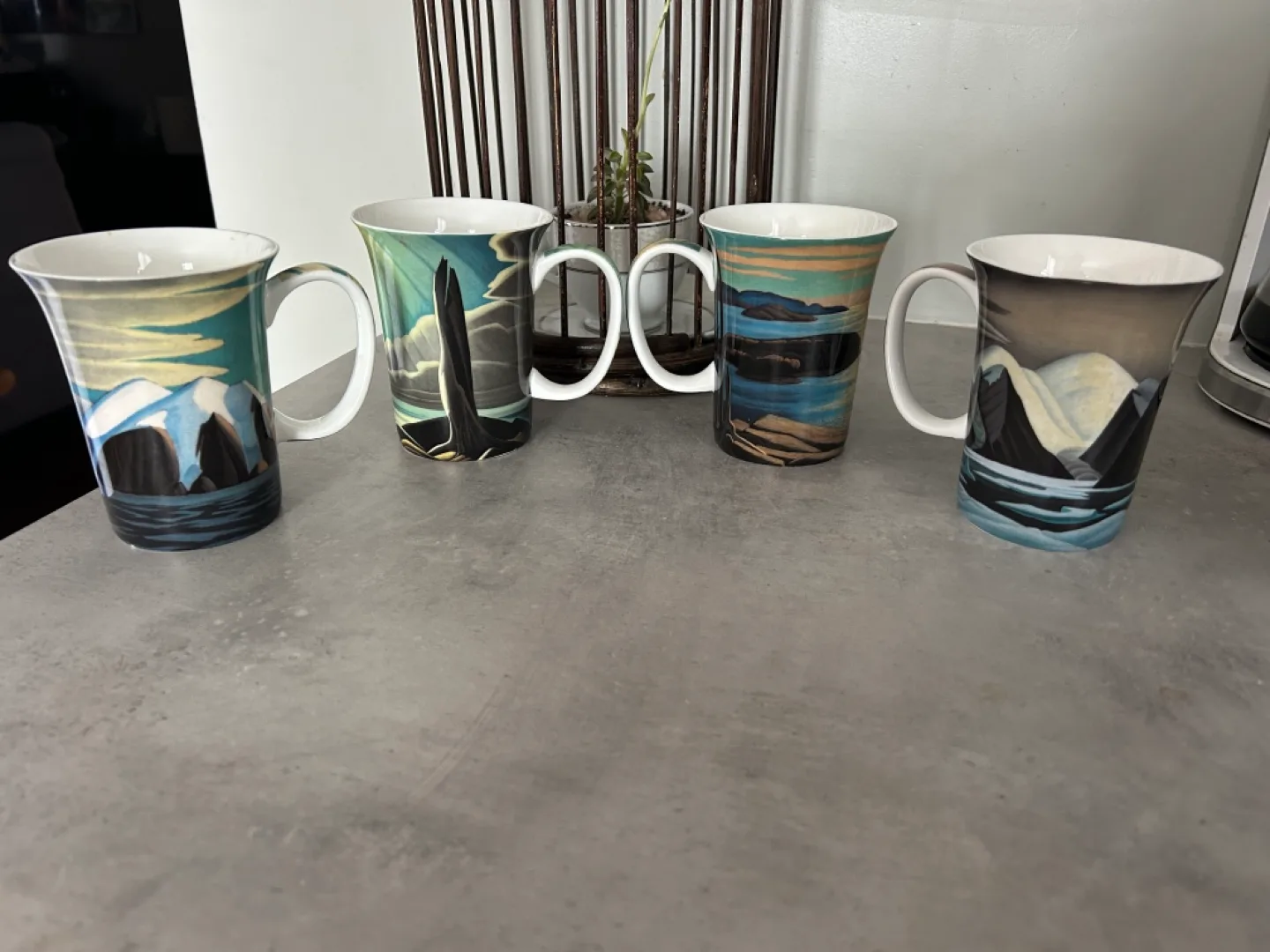 Set of four Group of Seven  mugs image indicator(2)