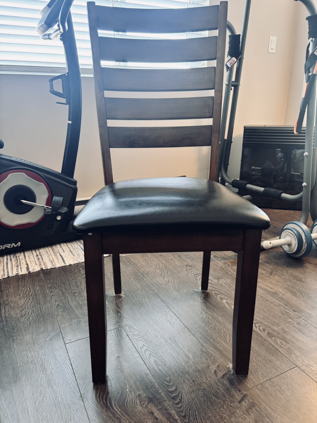 4 restaurant chairs - photo 2