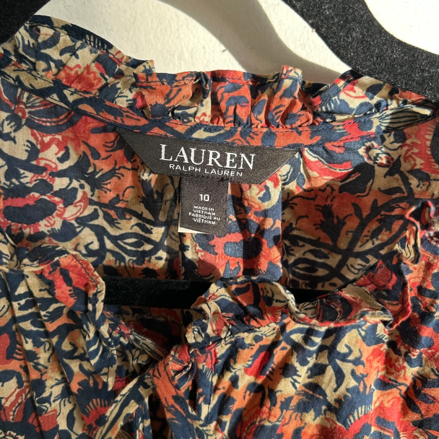 Lauren Ralph Lauren Size 10 Floral Mini Dress image indicator(4)