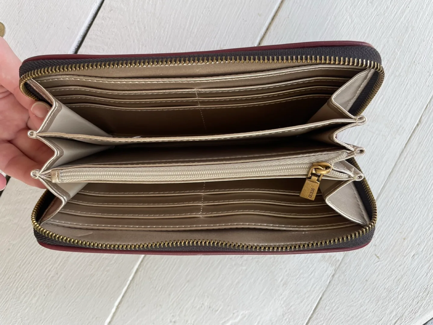 Large Guess Wallet! image indicator(3)