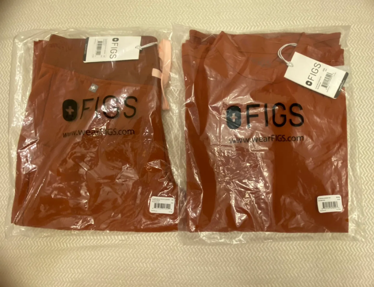 XS Petite zamura pants and xxs oversize  Rafaela top in Auburn image indicator(2)