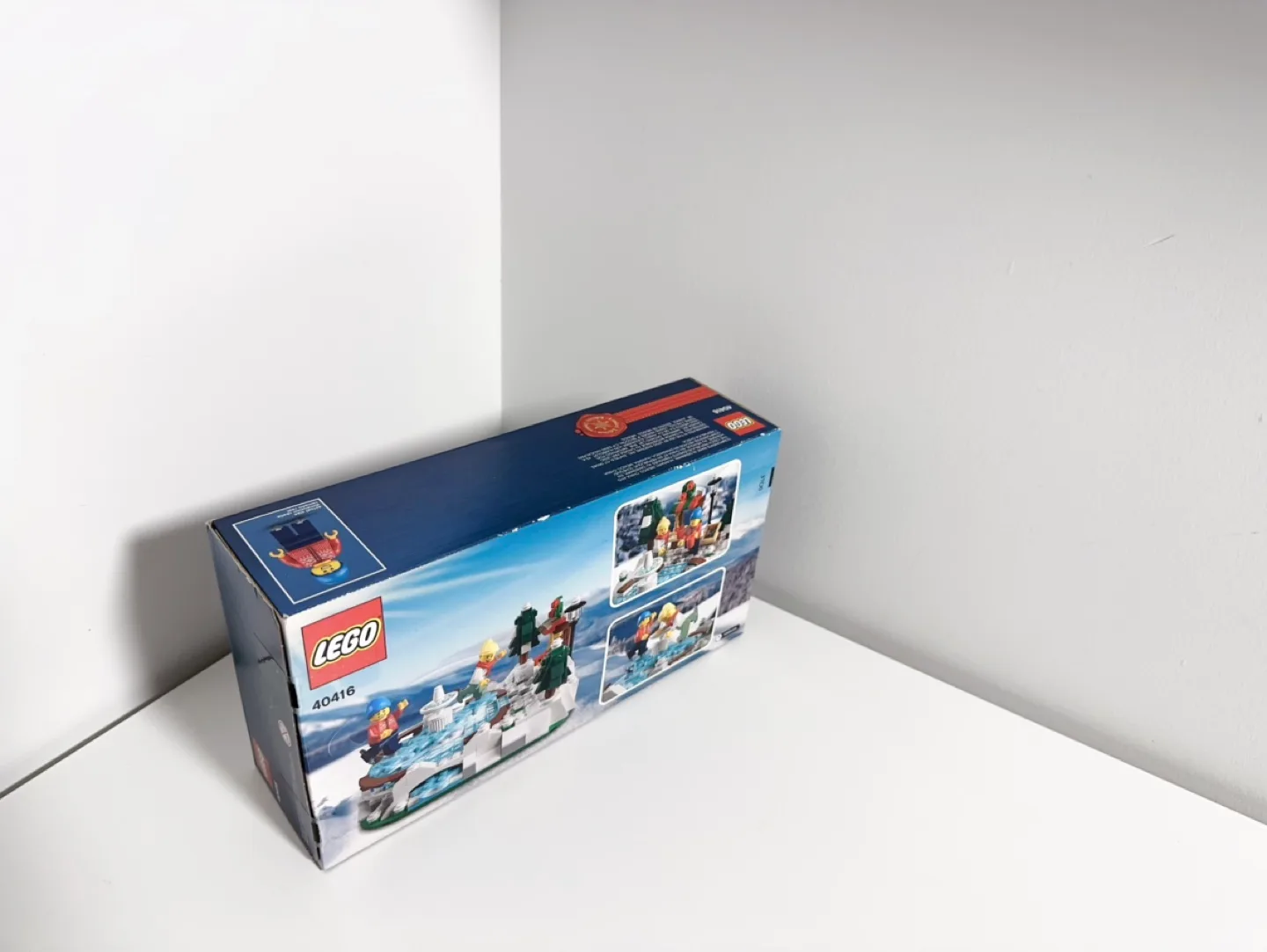LEGO 40416 Winter Village Ice Rink - New in Box image indicator(3)