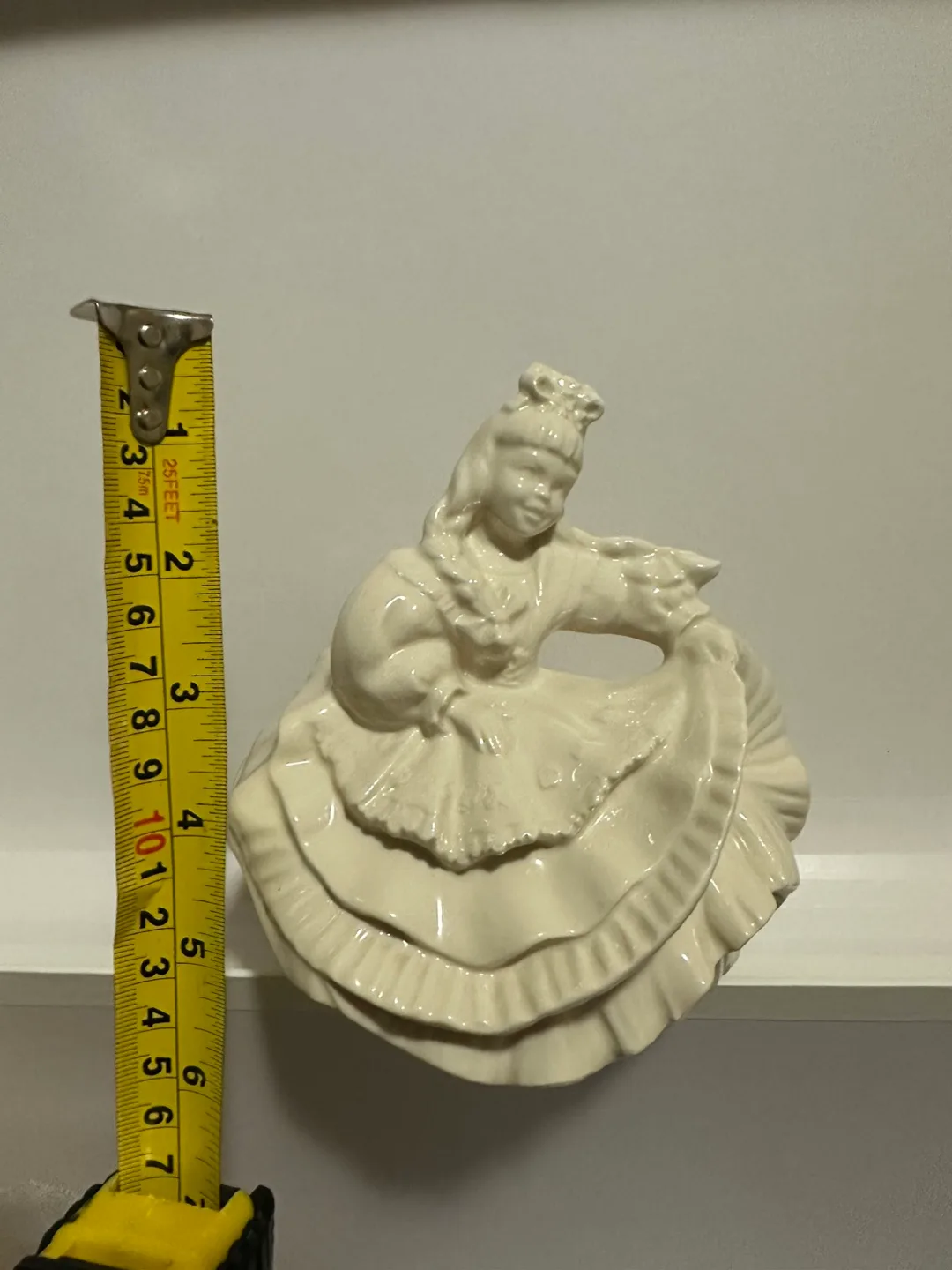 Vintage Ceramic Girl Figurine image indicator(4)