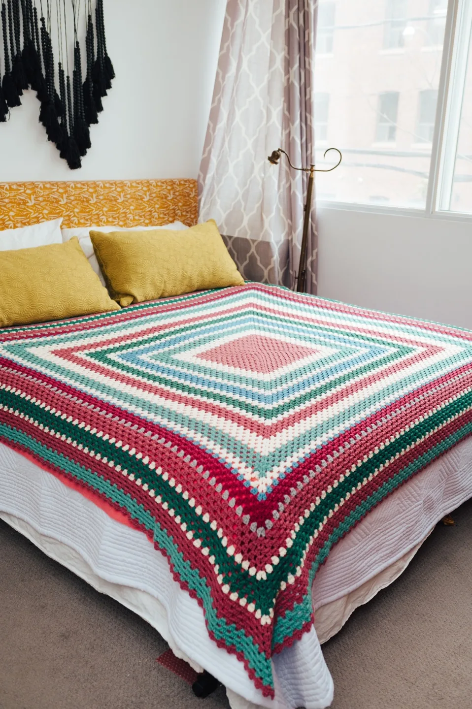 1970’s Vintage Hand-Crocheted Bed Cover 🤎 King/Queen thumbnail