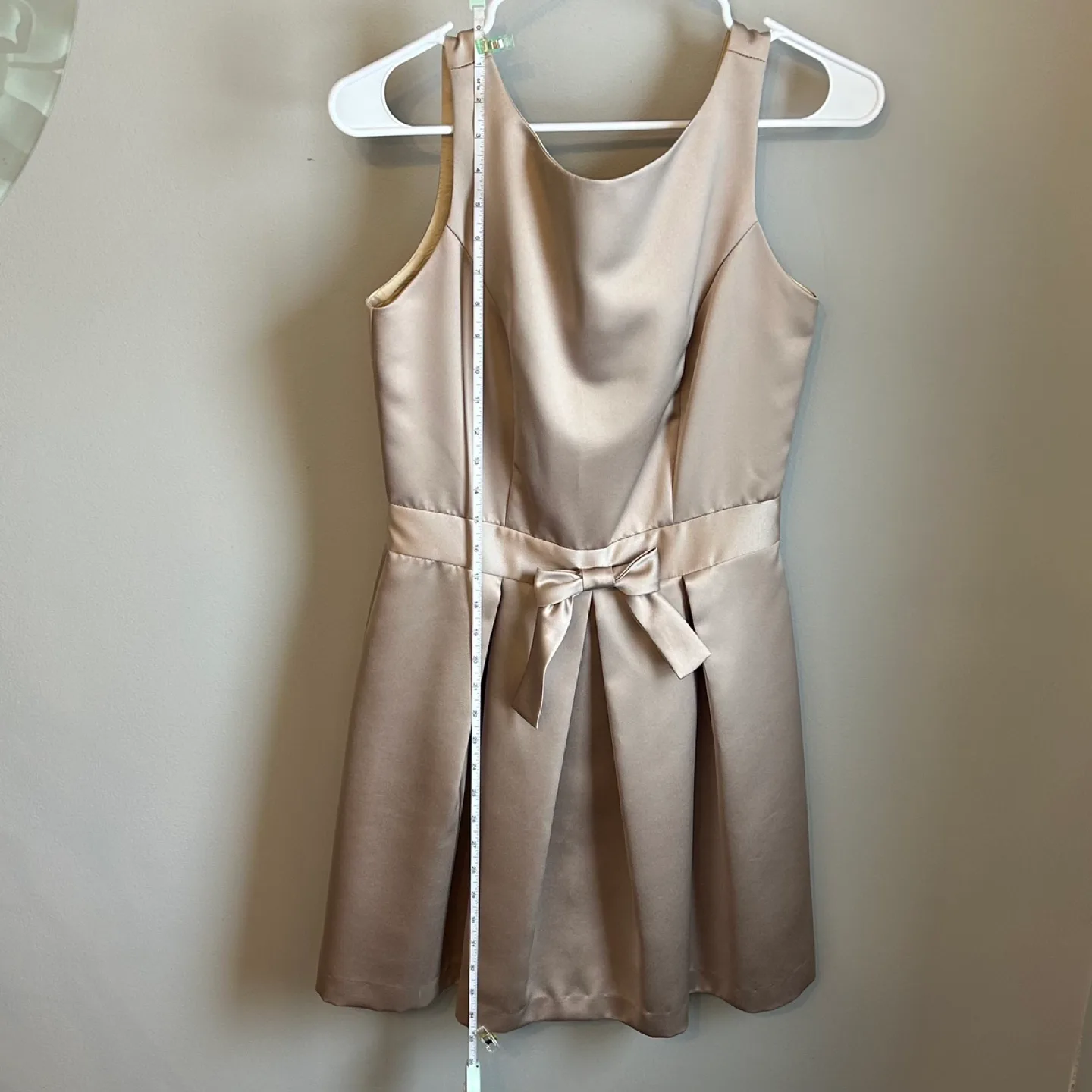 Le Chateau Vintage 1996 Sleeveless Fit Flare Satin Dress Size 5 image indicator(2)