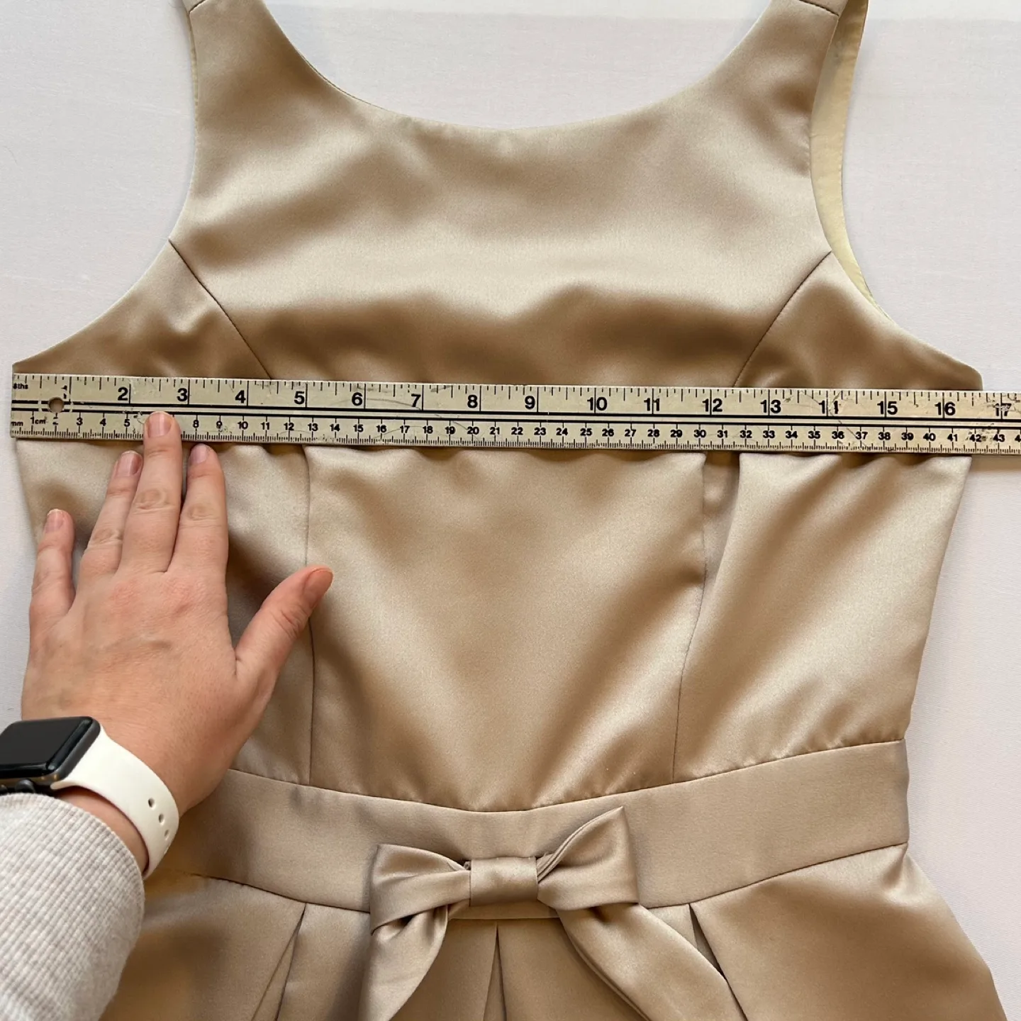 Le Chateau Vintage 1996 Sleeveless Fit Flare Satin Dress Size 5 image indicator(8)