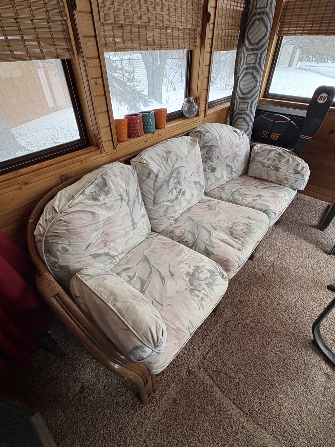 Vintage Rattan Sofa with Floral Cushions - photo 4